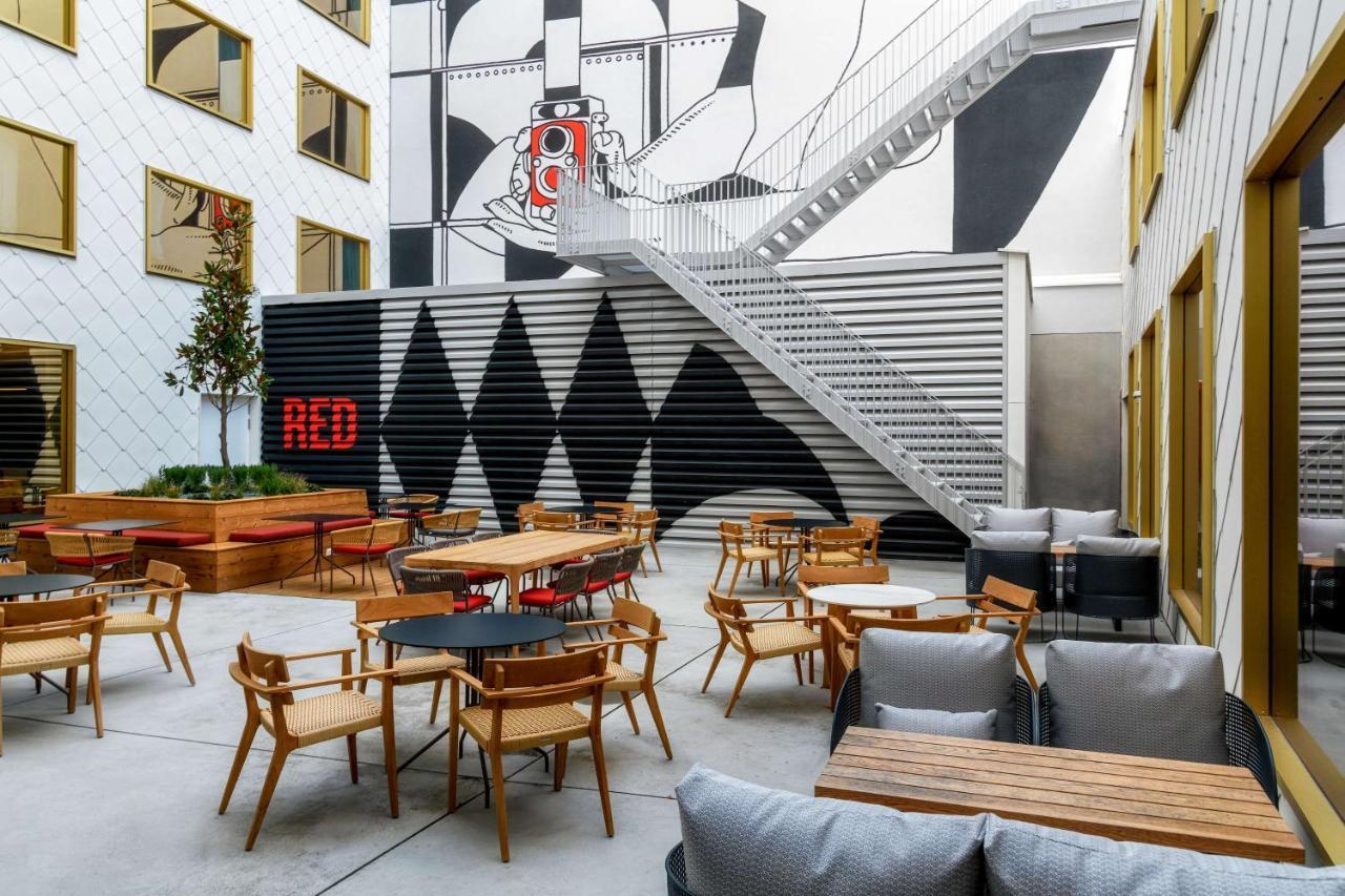 Radisson Red Hotel, Viena Exterior foto